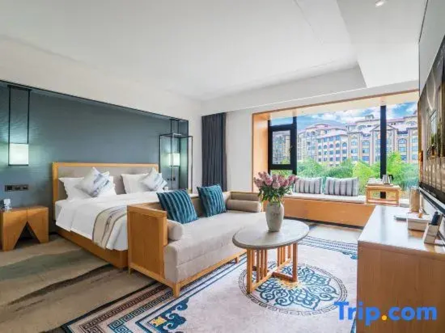 Yuexinyuan Hot Spring Resort Hotel