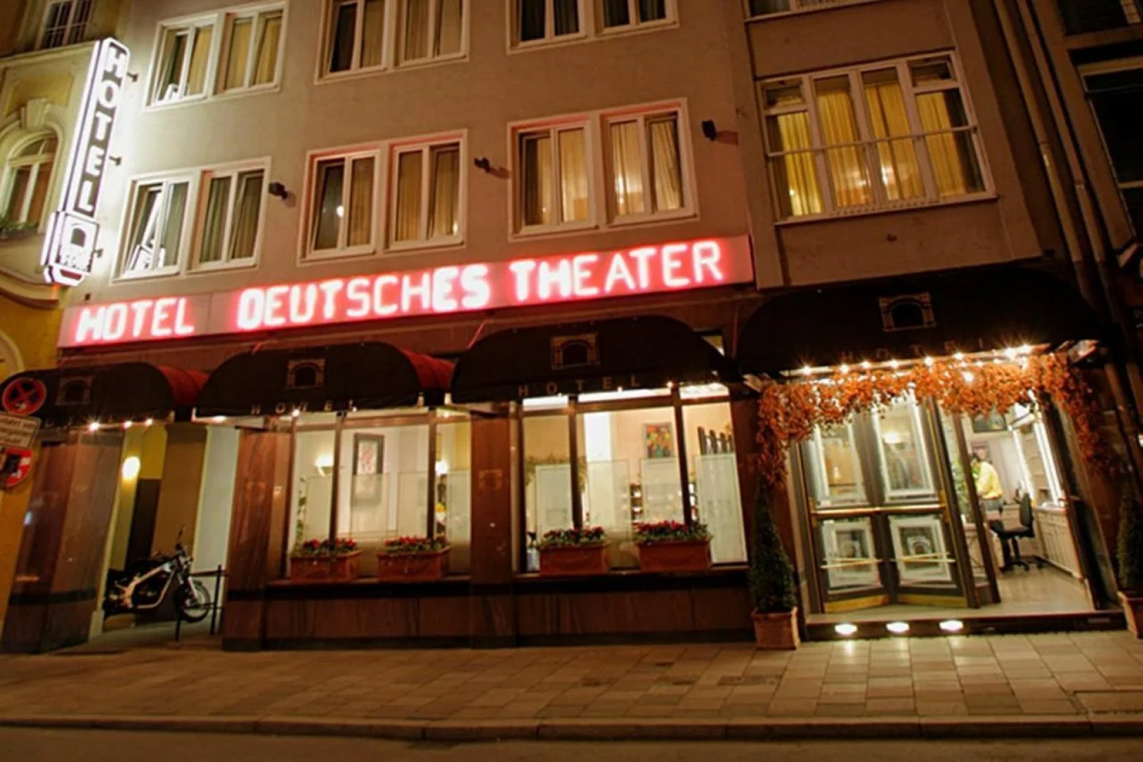 Hotel Deutsches Theater Stadtmitte (Downtown)