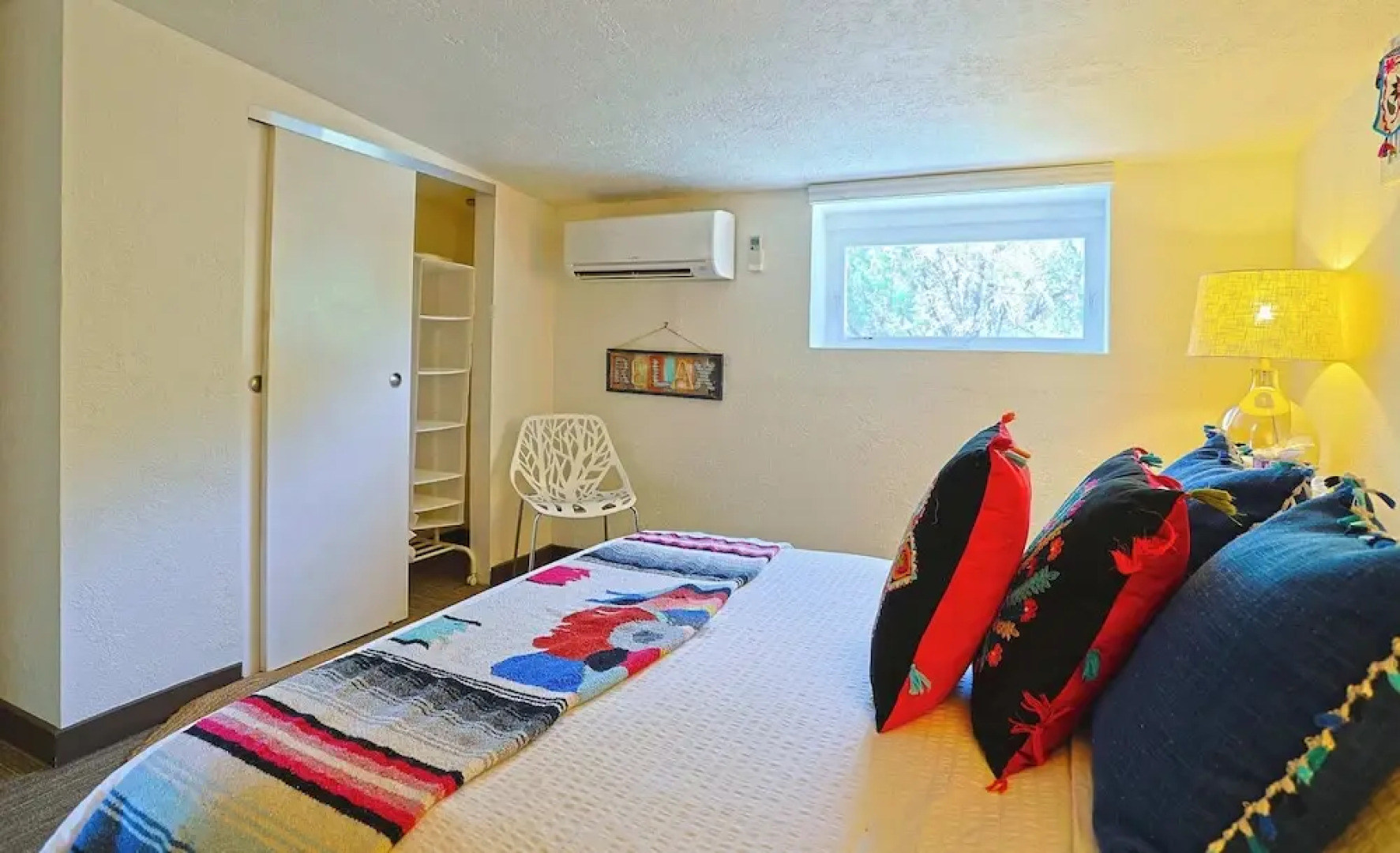 Willie's Hill Country Hideaway - Stay for 8 With Hot Tub & Fire Pit