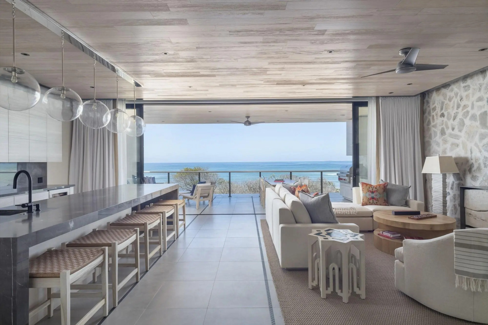 Susurros del Corazón, Auberge Collection