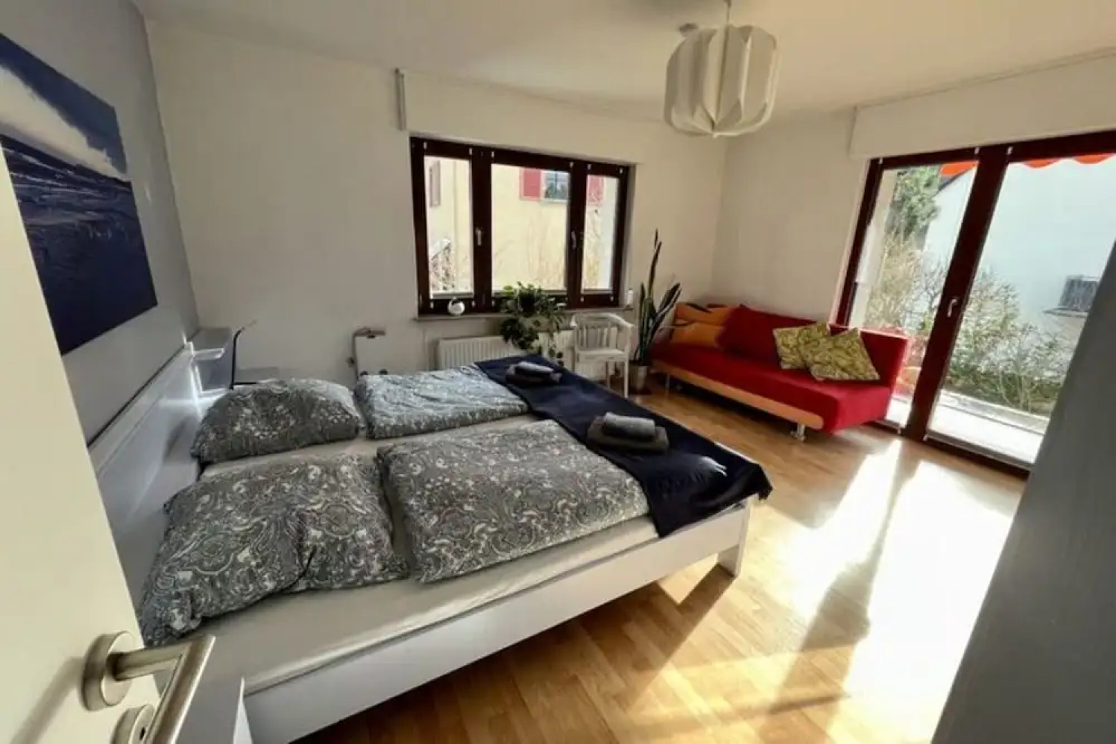 Holiday Apartment by the Pond