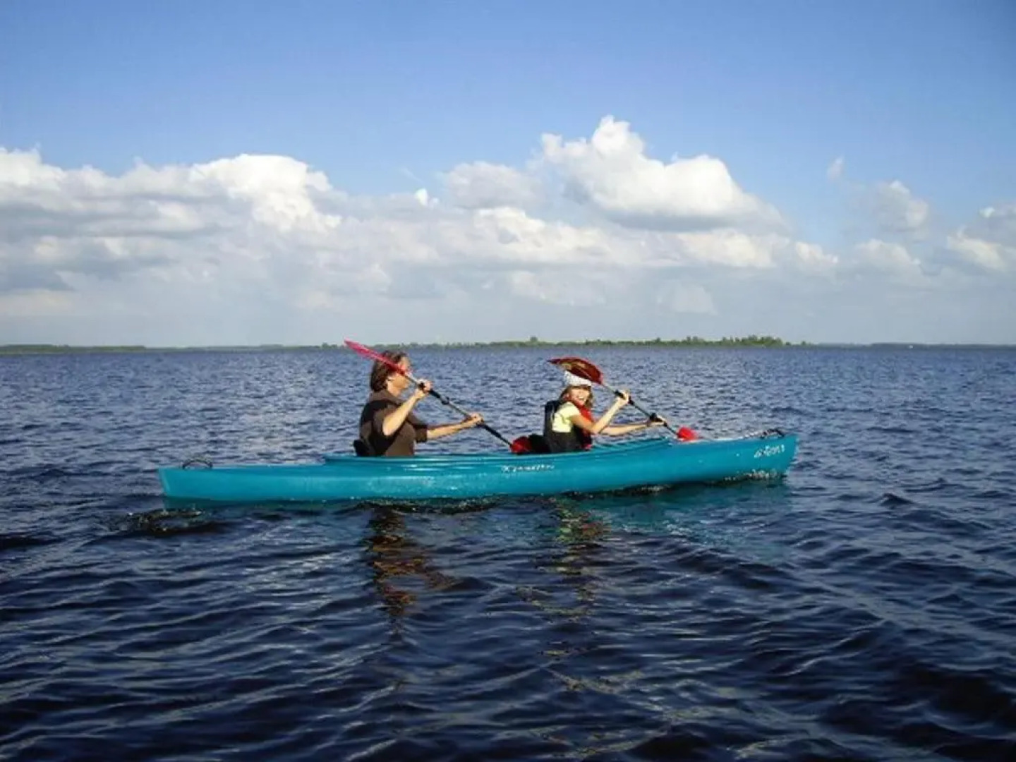 4 pers Mia Holiday home with lake view in front of the Lauwersmeer