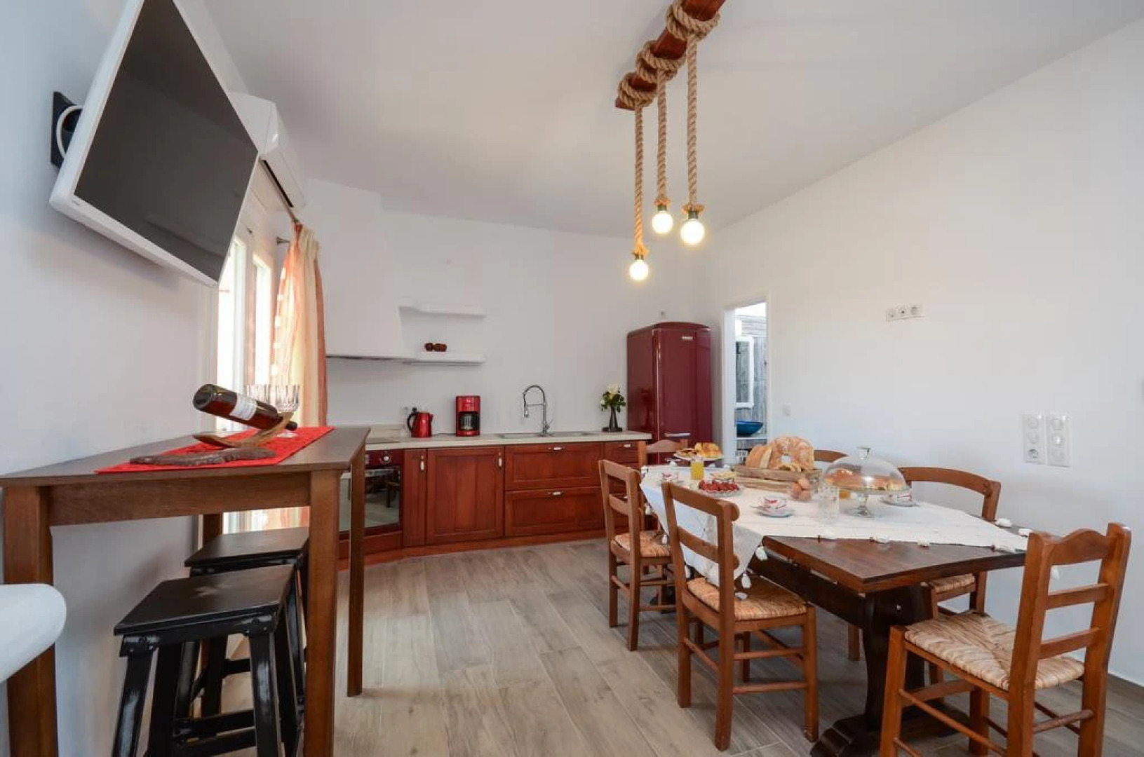 Depis Plaka Studios Naxos