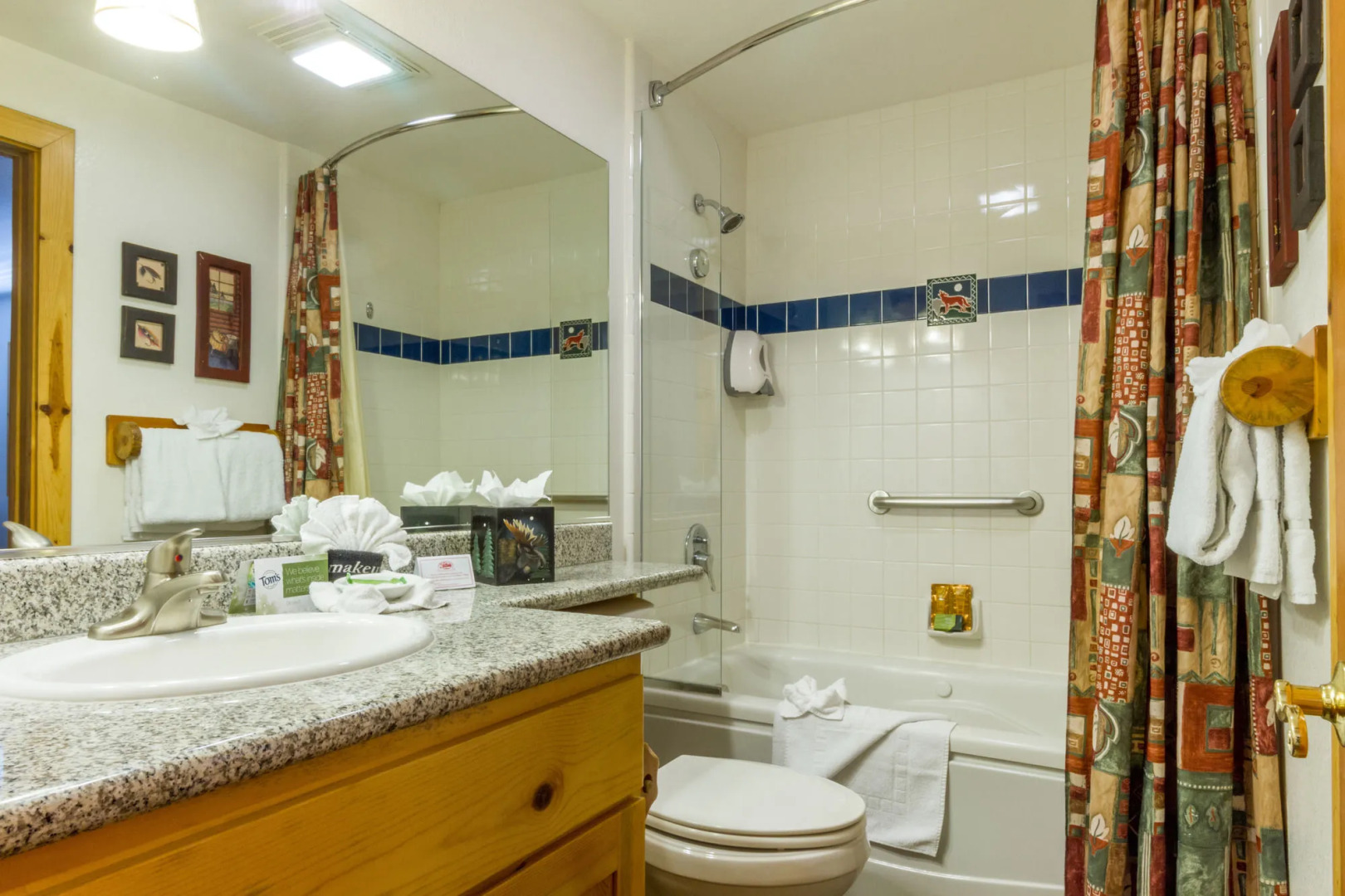 Red Wolf Lakeside Lodge