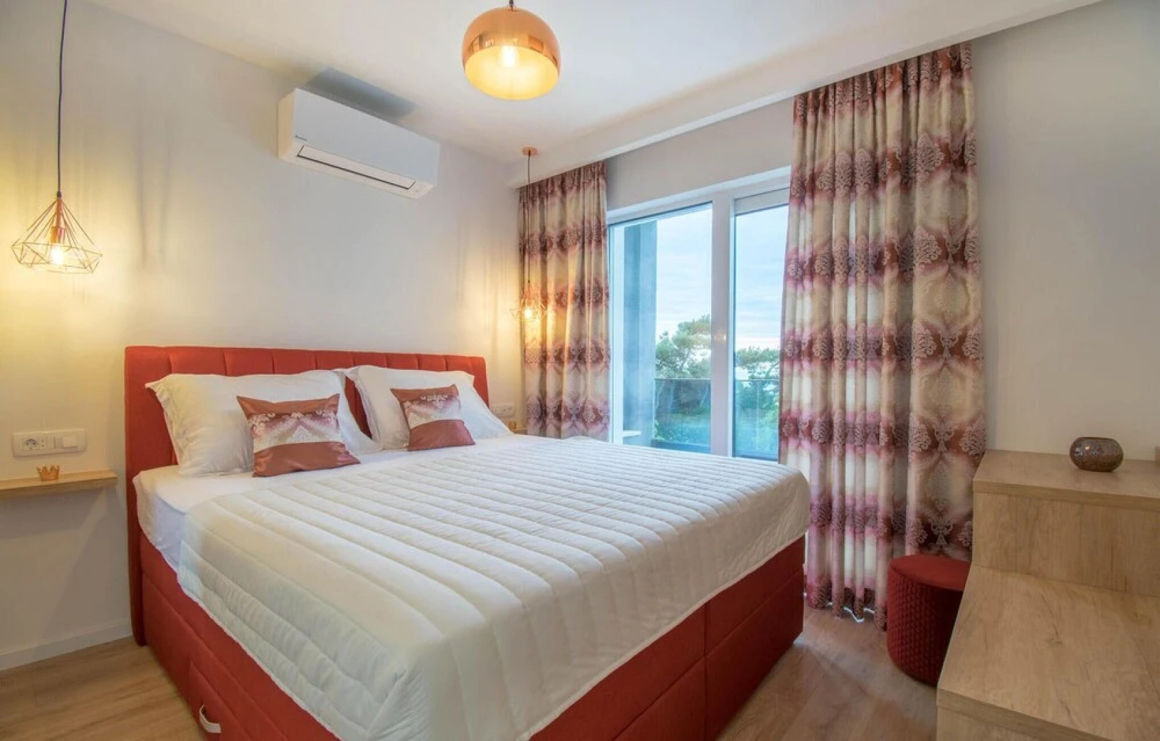 Beautiful Home in Bast With Outdoor Swimming Pool, Wifi and 3 Bedrooms