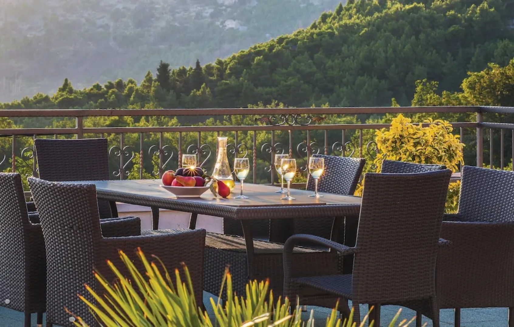 Amazing Home in Tucepi With Wifi and 4 Bedrooms