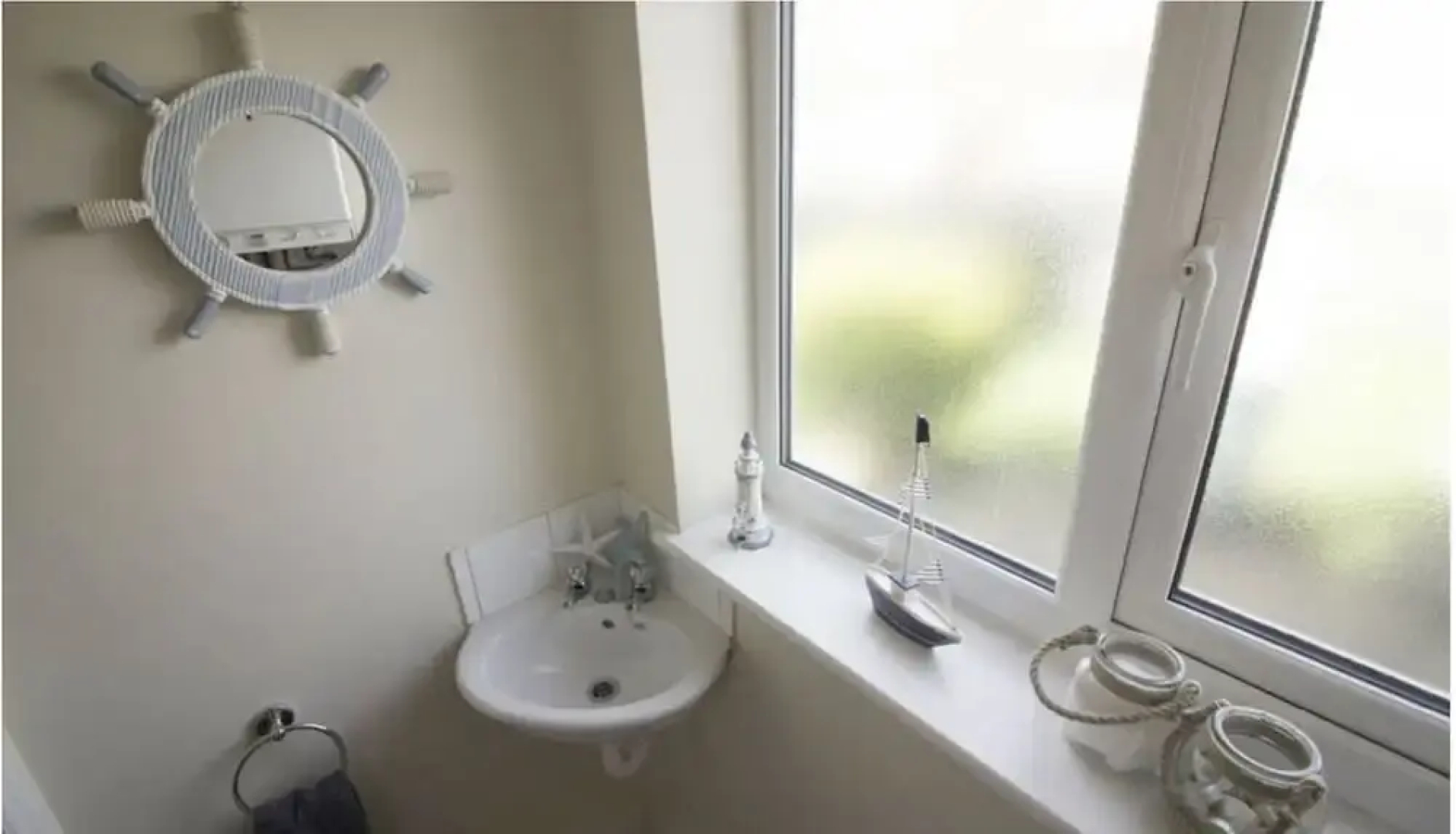 RoomTel - Brook House