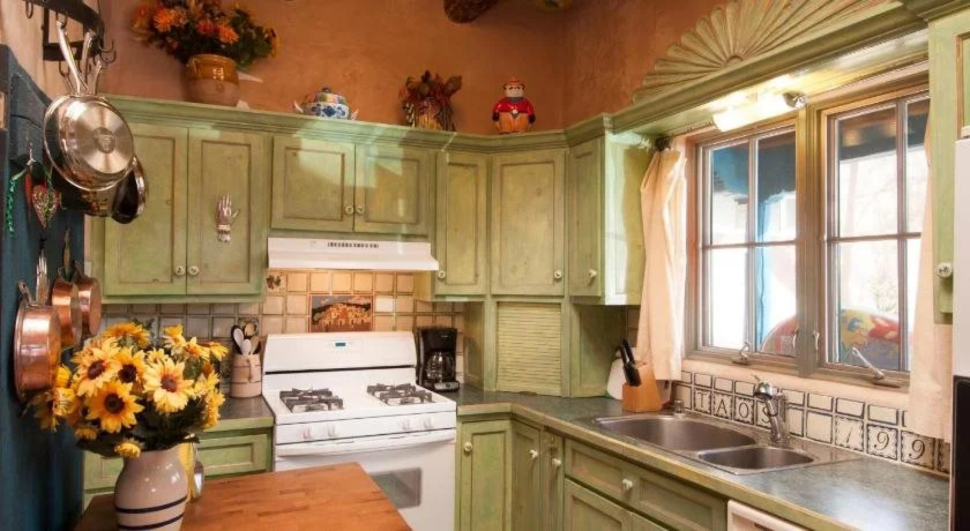 Inger Jirby Gallery & Guest Houses