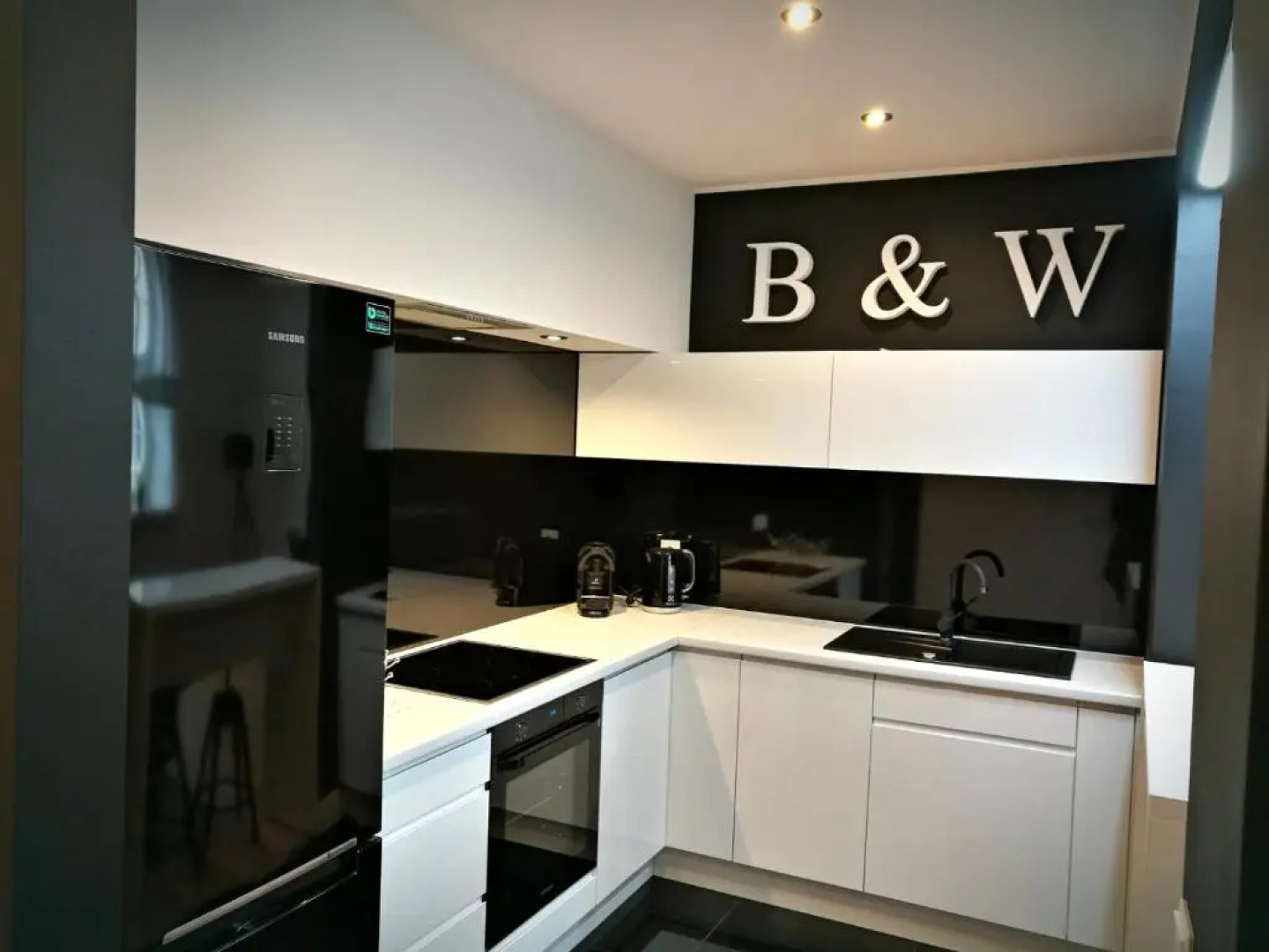 Black&White Apartment- Wierzbowa 5