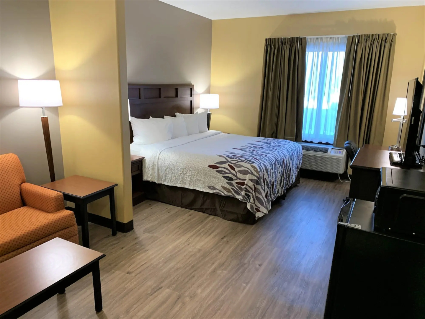 Red Roof Inn & Suites Bloomsburg – Mifflinville