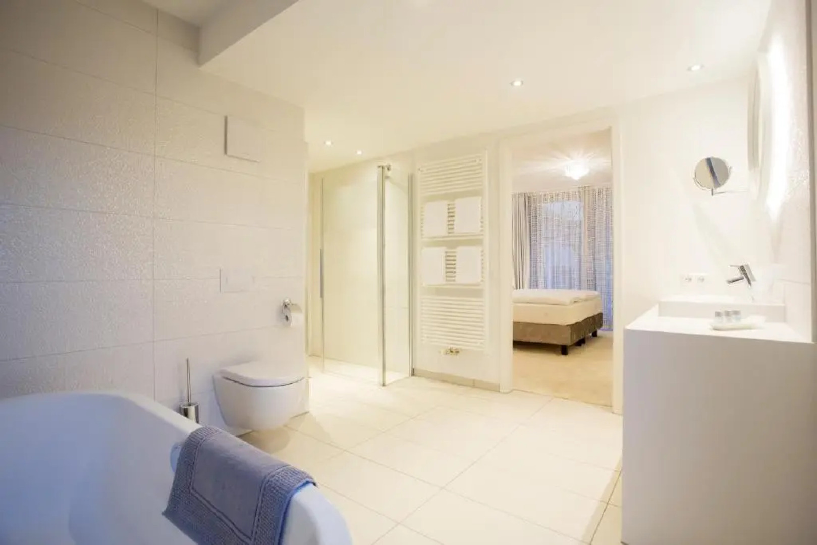 Digital Hotel Kronjuwel by BRIGHT Waldkirch - Self Check-in