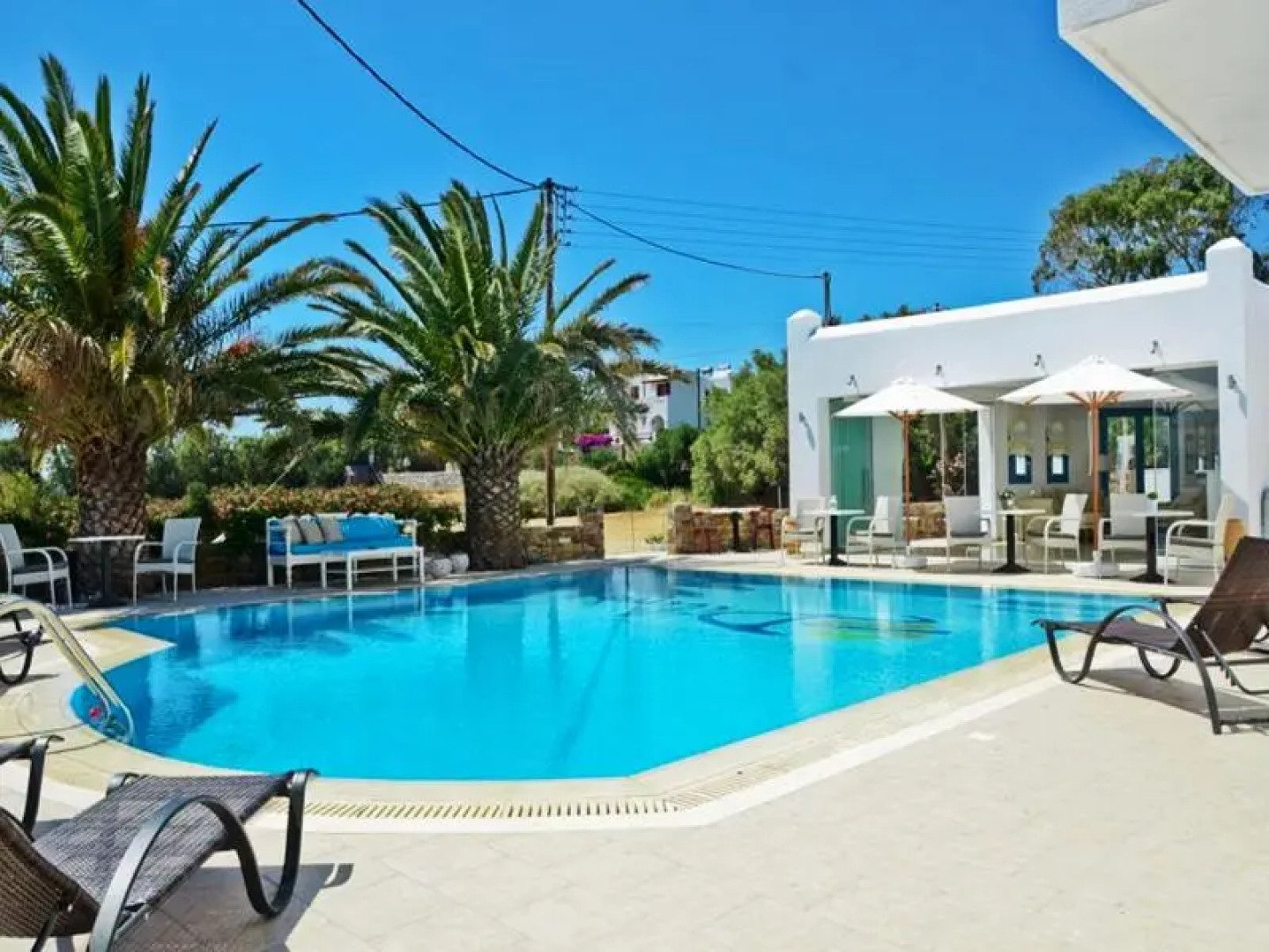 Dilino Hotel Studios