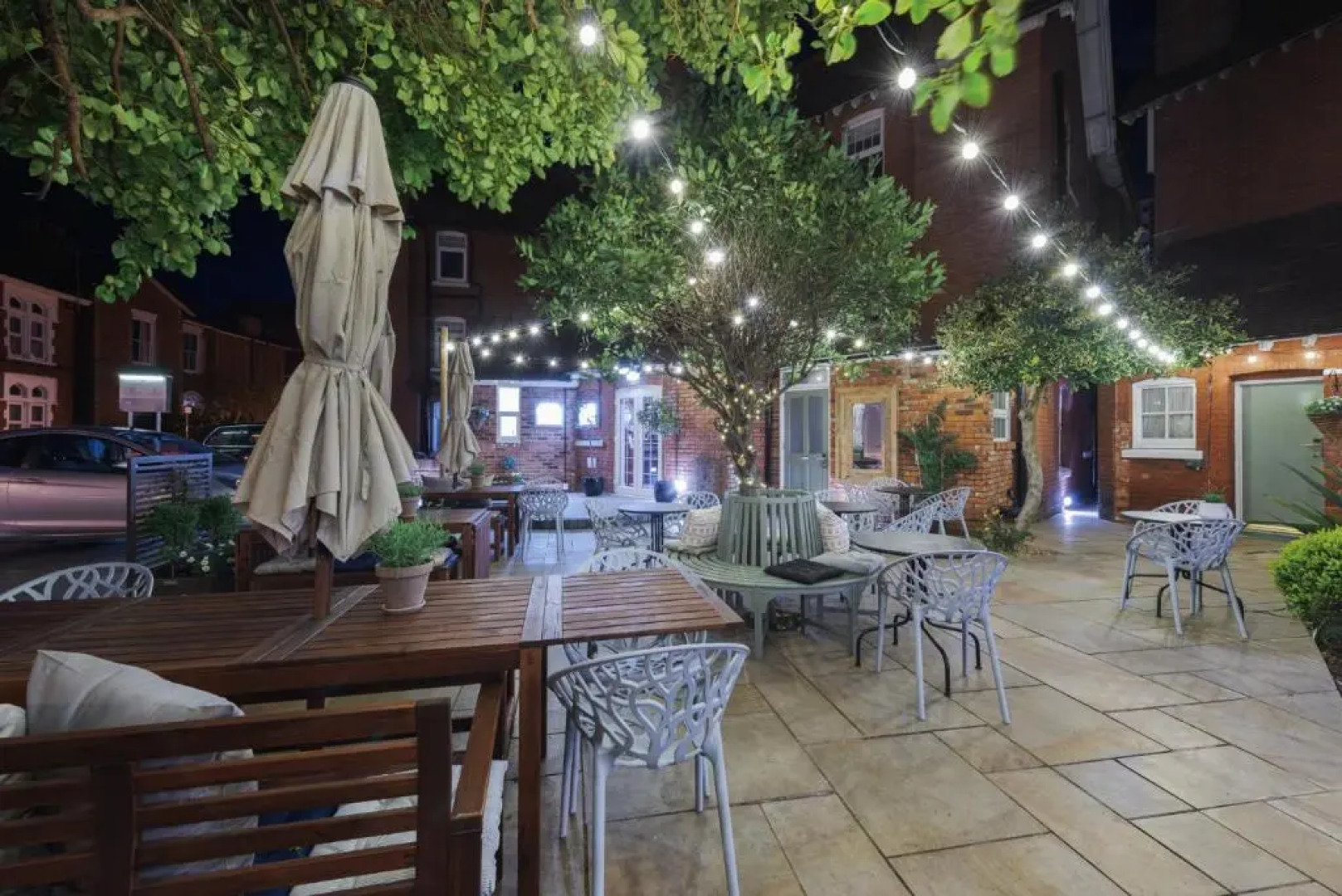 Florence Gardens Hotel & Restaurant