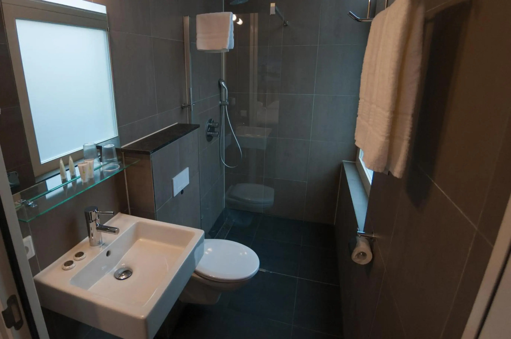 Отель Achillion 