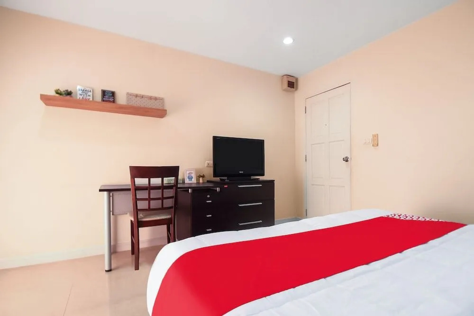 OYO 274 Meesook Residence