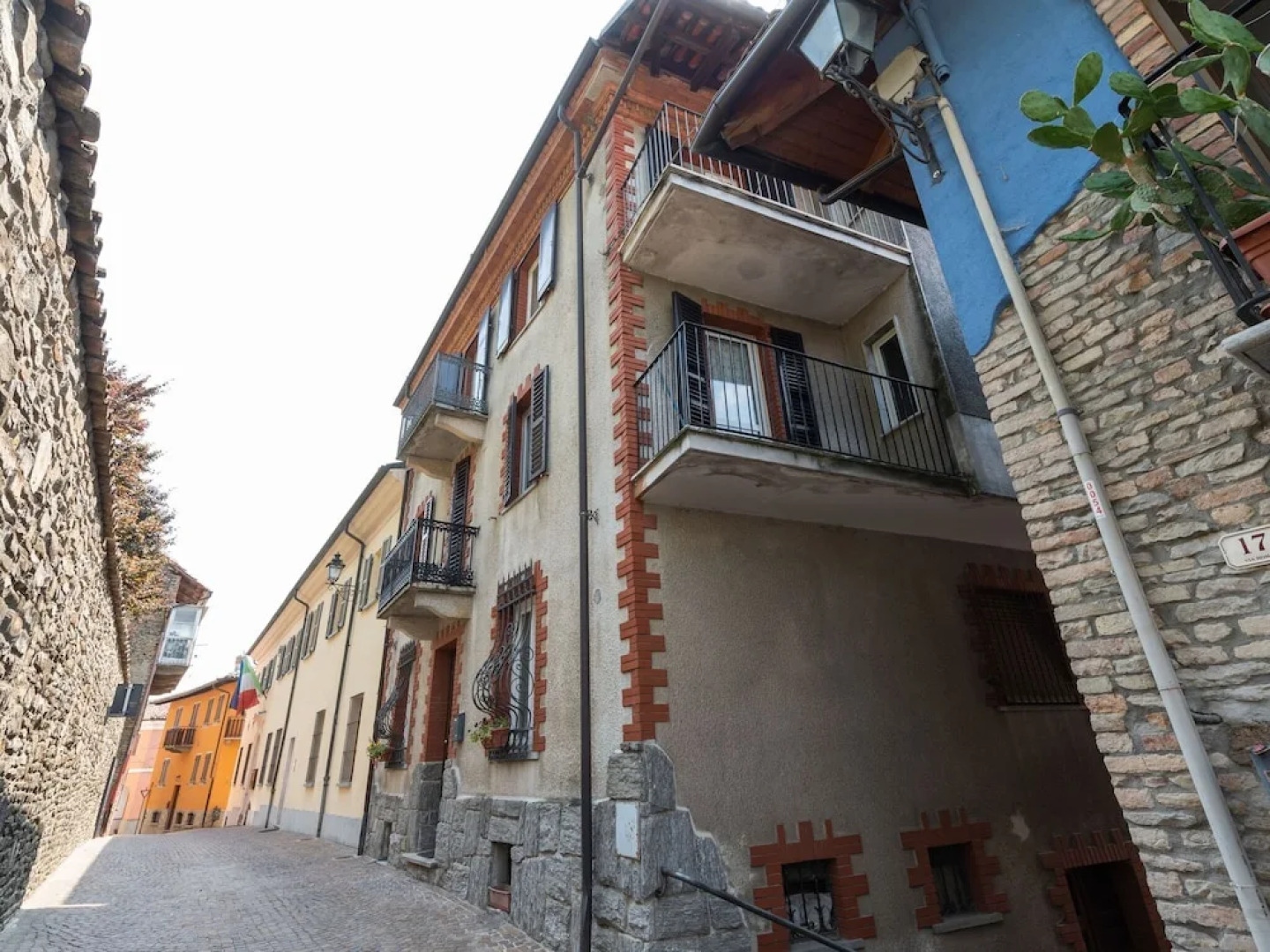 Sun-kissed Holiday Home in Calosso With Roof Terrace