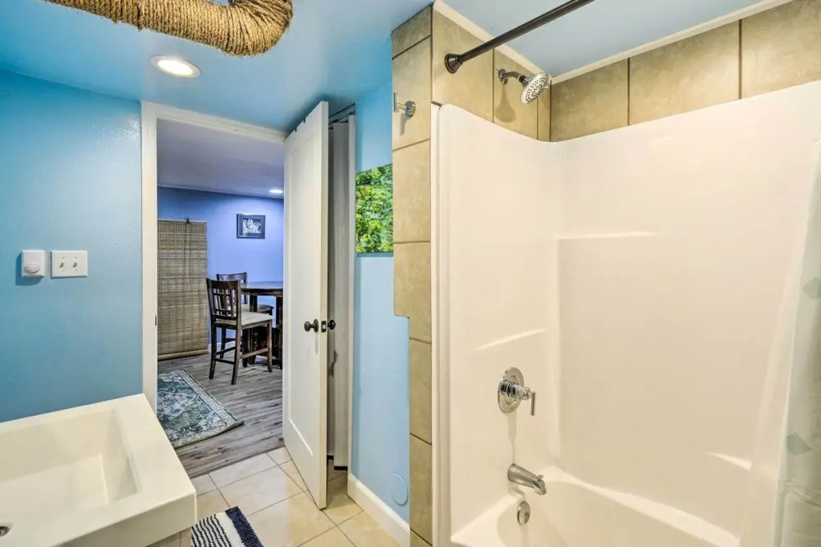 Bremerton Apartment 2 Mi to Boardwalk!