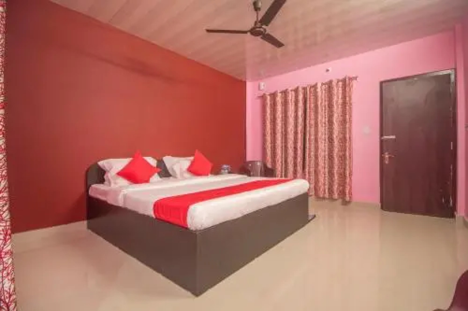 OYO 28384 Salboni Resort