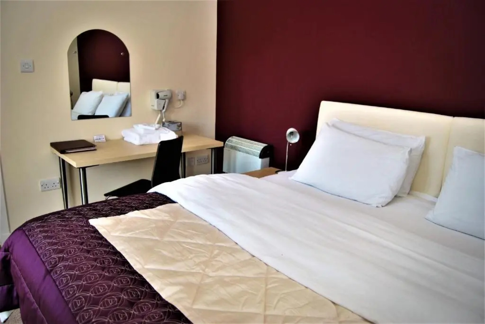 The Old SchoolHouse Hotel