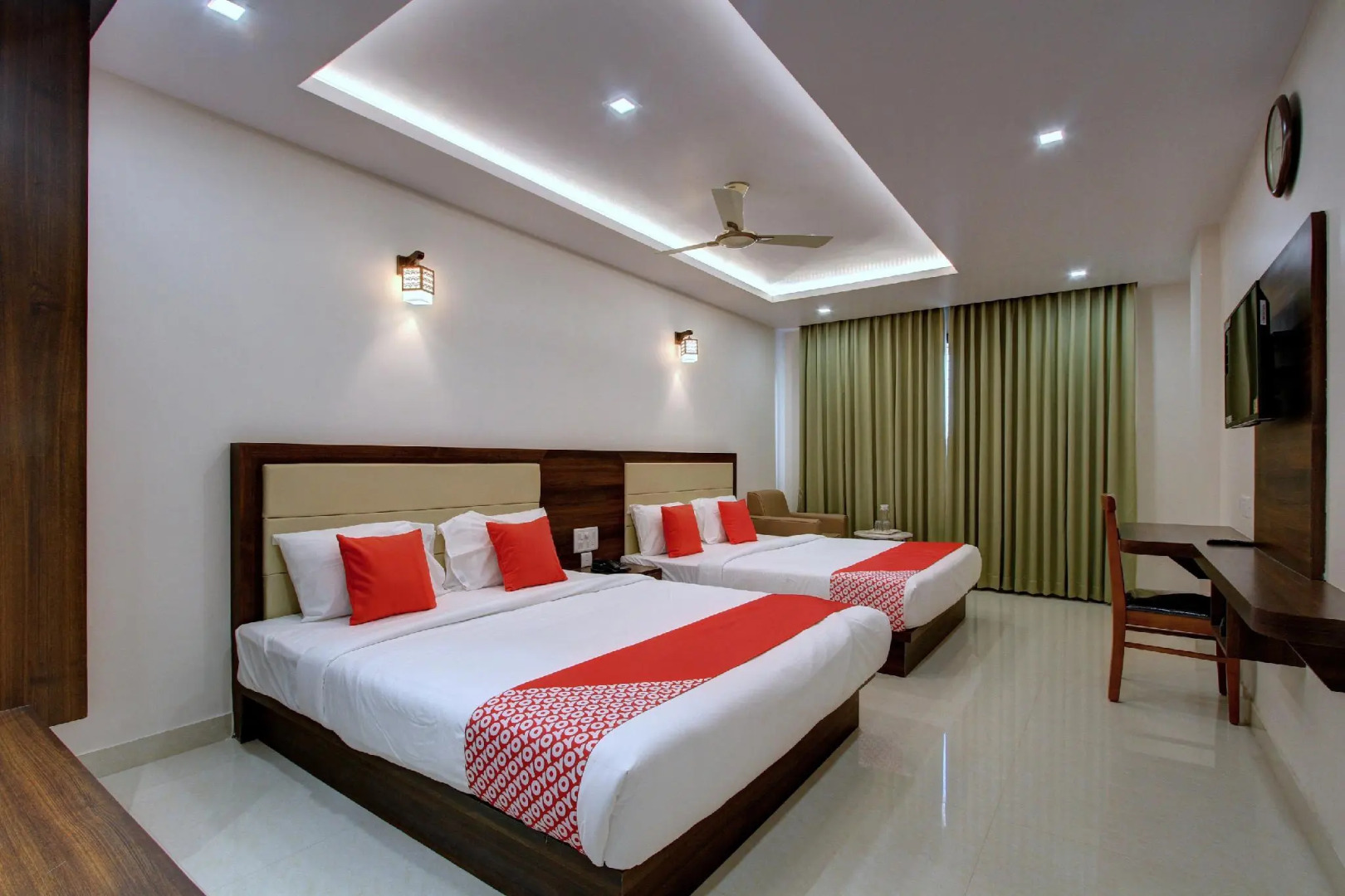 Hotel Ambika International Byndoor