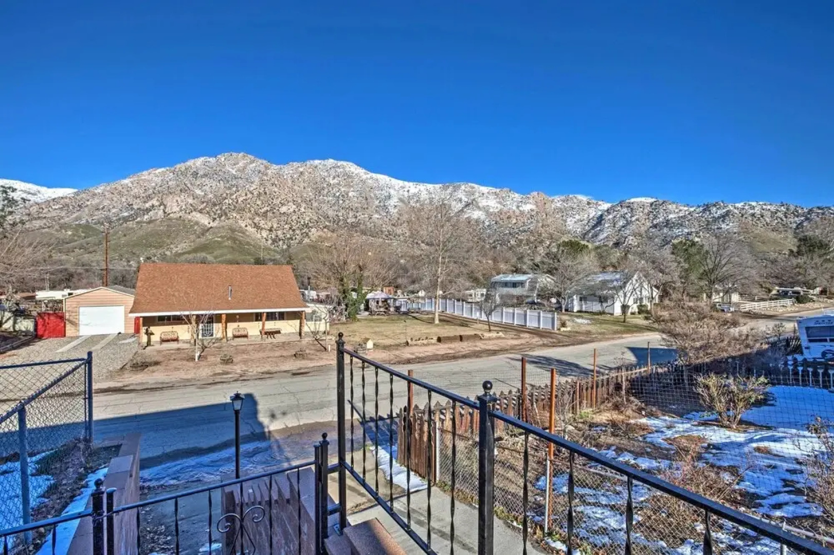 Scenic Kernville Home - Walk to Downtown & River!