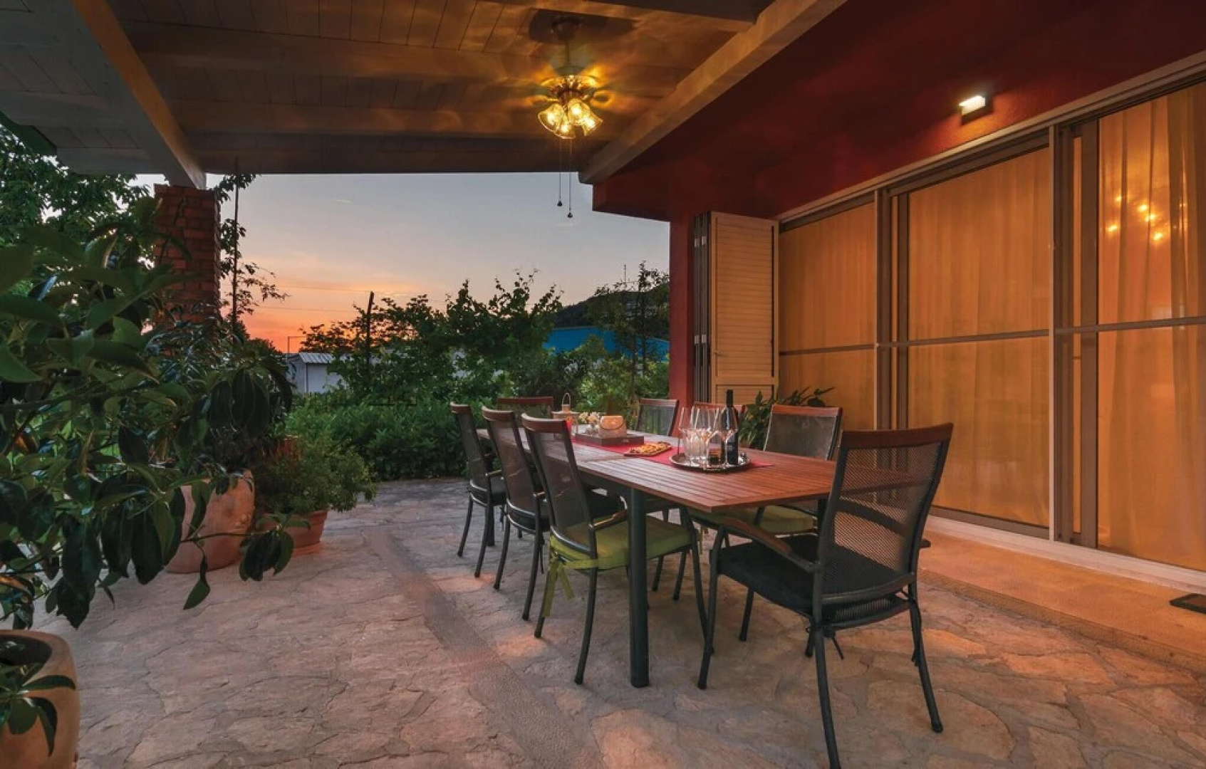 Stunning Home in Zrnovnica With 5 Bedrooms, Wifi and Outdoor Swimming Pool