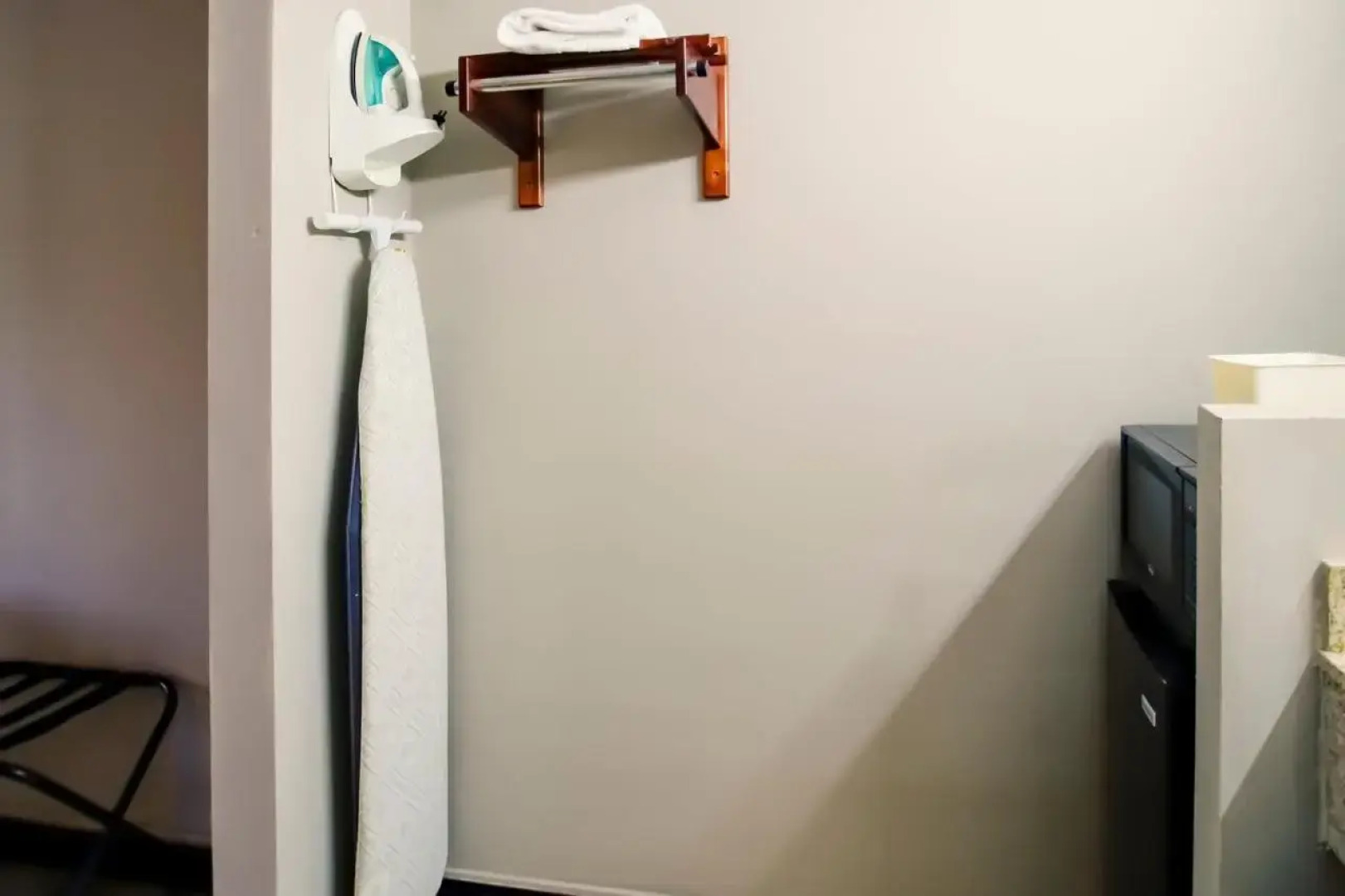 Super 8 Washington/greenville Area