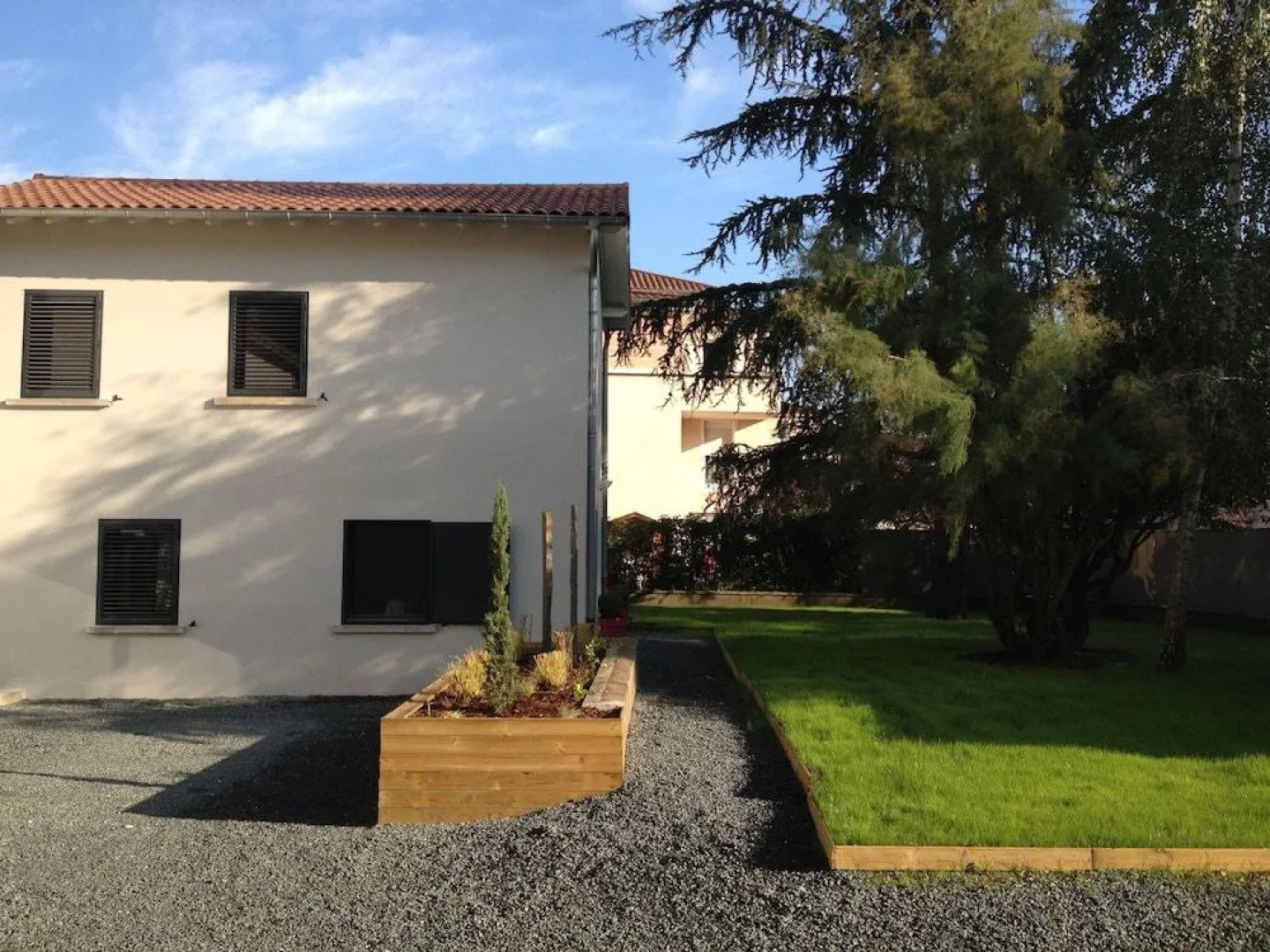 Demeure et Dependance