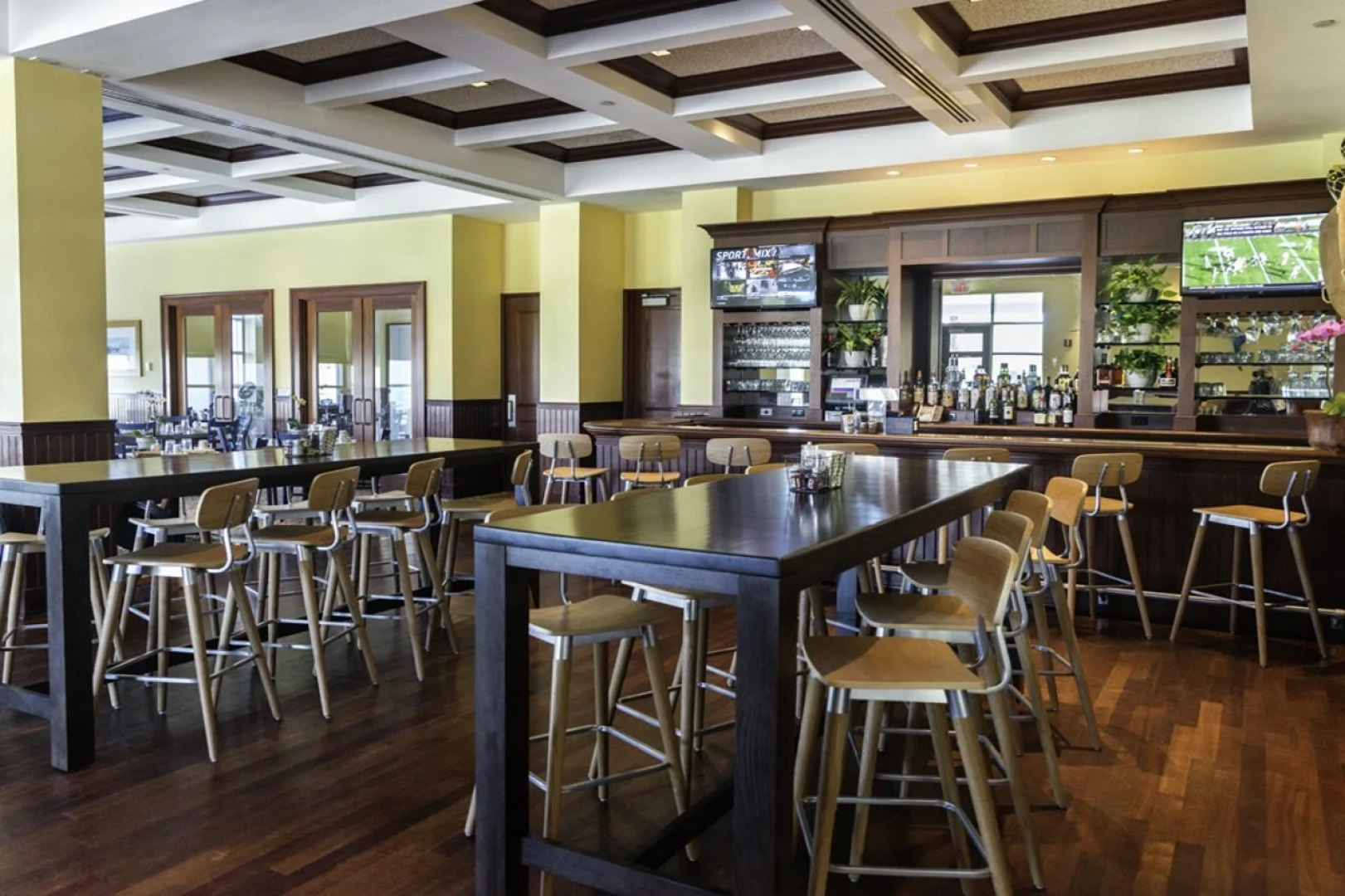 Naples Beach Club, A Four Seasons Resort