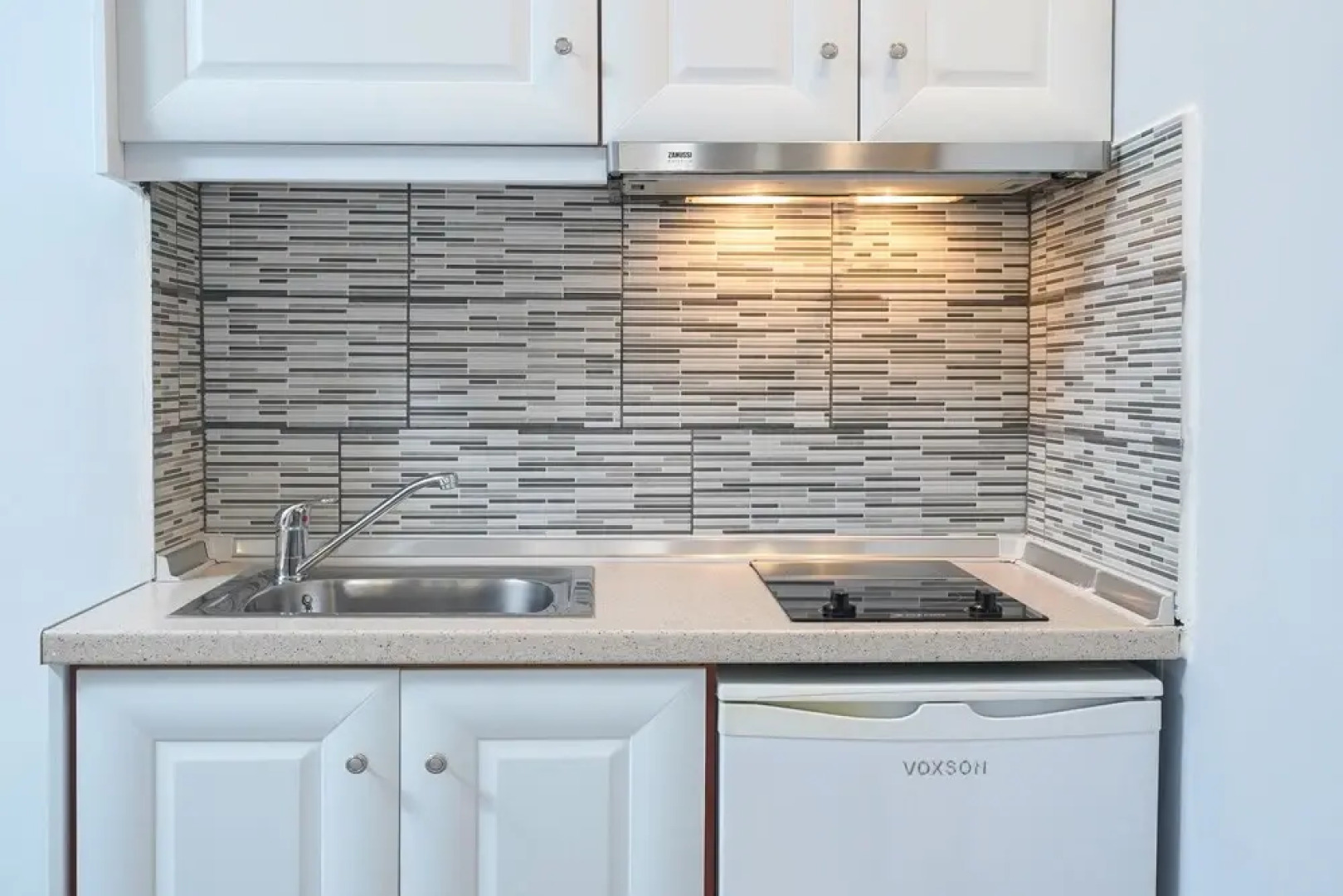 Kamelia & Semeli Hotel