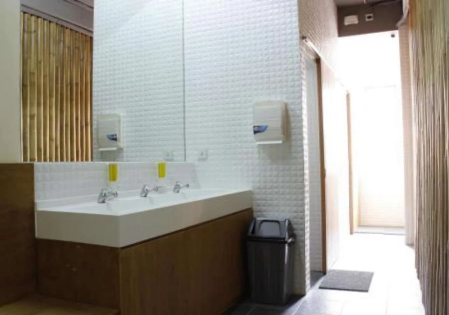 Teduh Hostel Kota Tua