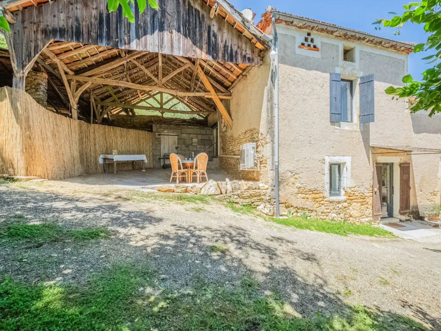 Tranquil Holiday Home in Soturac With Pool