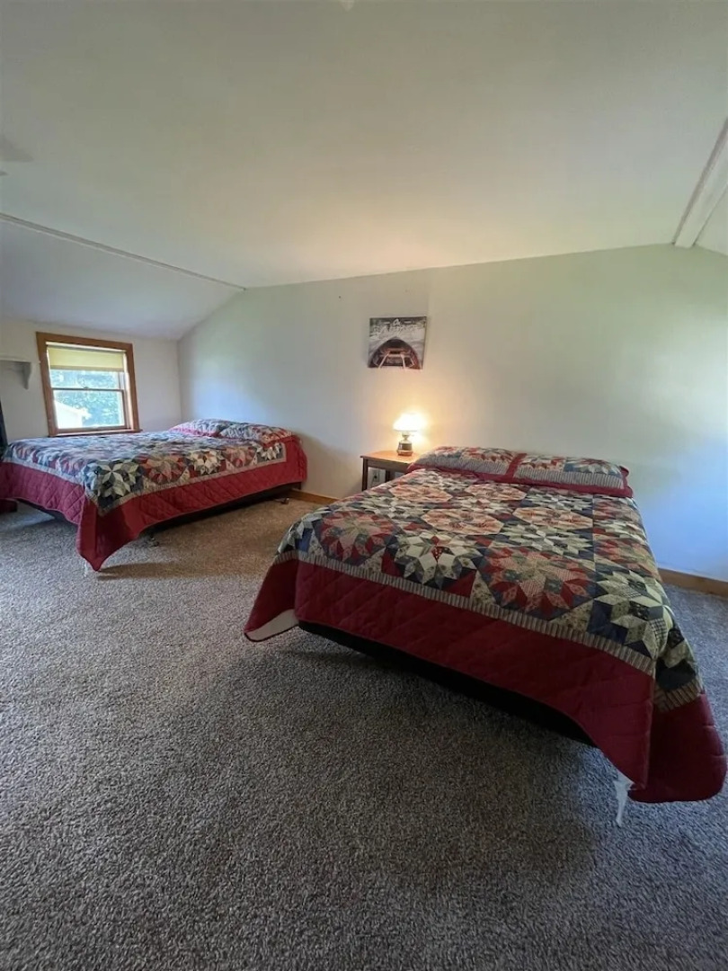 Loon Lodge Limit 8 3 Bedroom Home by RedAwning