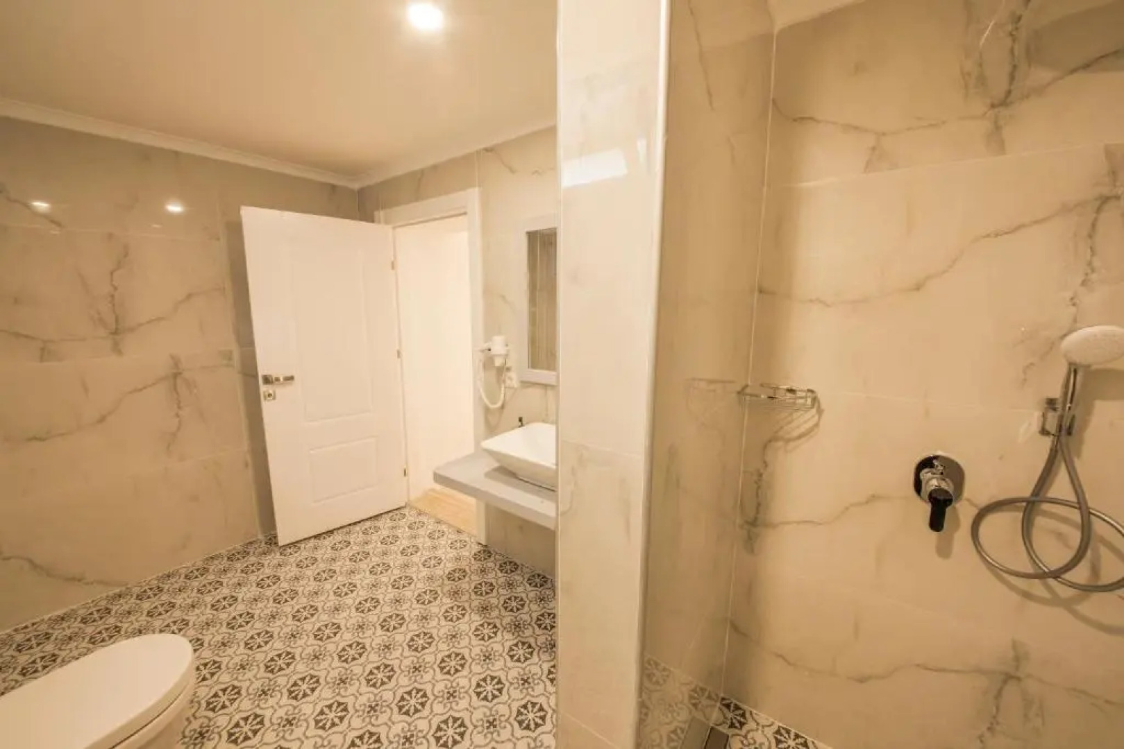 Ceylan Boutique House