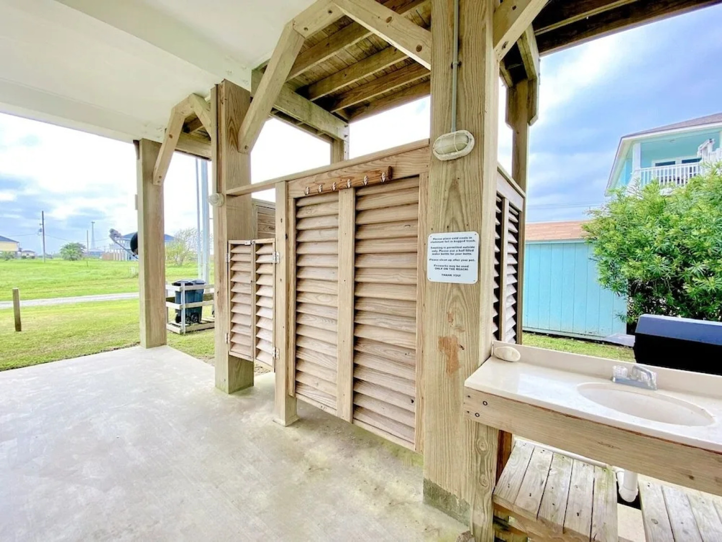 Abby Sands Castle 2 Bedroom Home by RedAwning