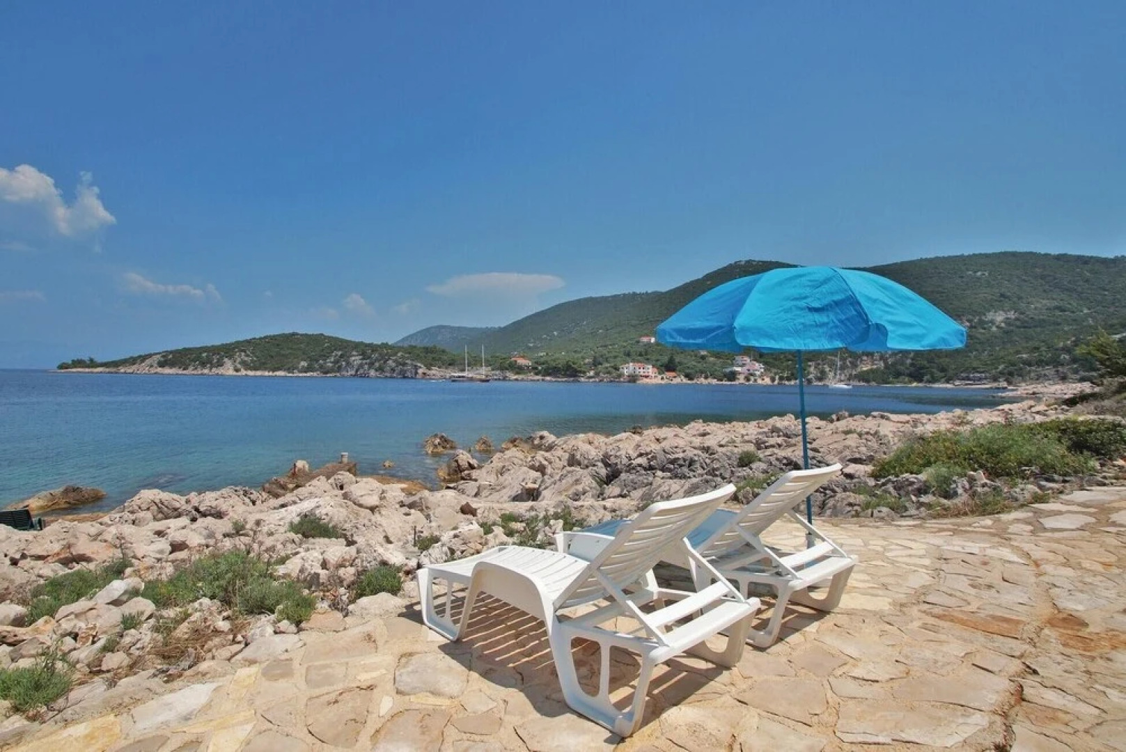 Awesome Home in Zastrazisce With Wifi and 2 Bedrooms