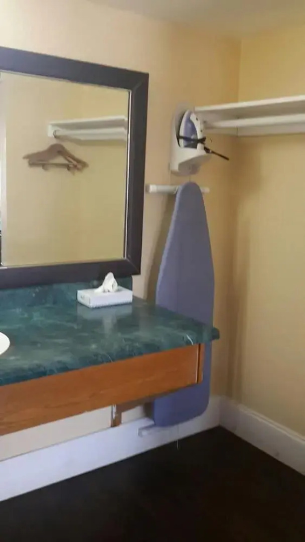 Rodeway Inn At Route 66