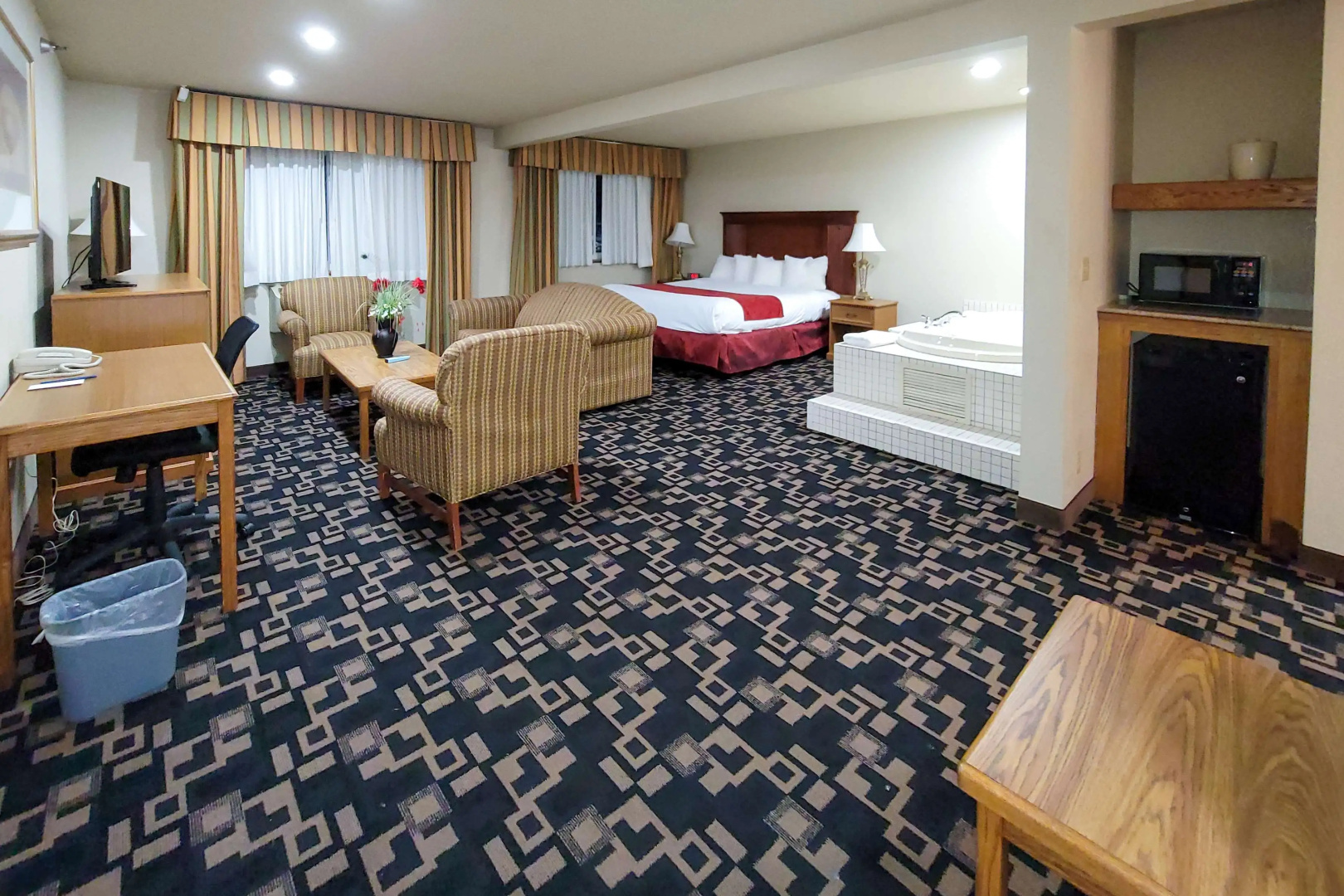 Comfort Inn & Suites Shakopee Downtown Area
