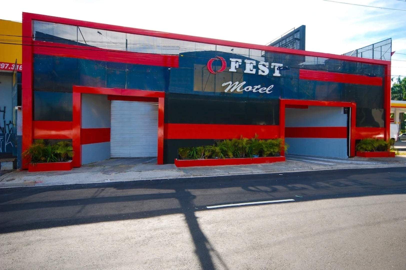 Motel Fest - Adults Only