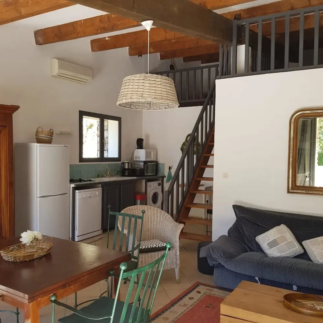 House With 3 Bedrooms in Saint-julien-de-la-nef, With Wonderful Mountain View, Pool Access and Enclosed Garden - 80 km From the Beach