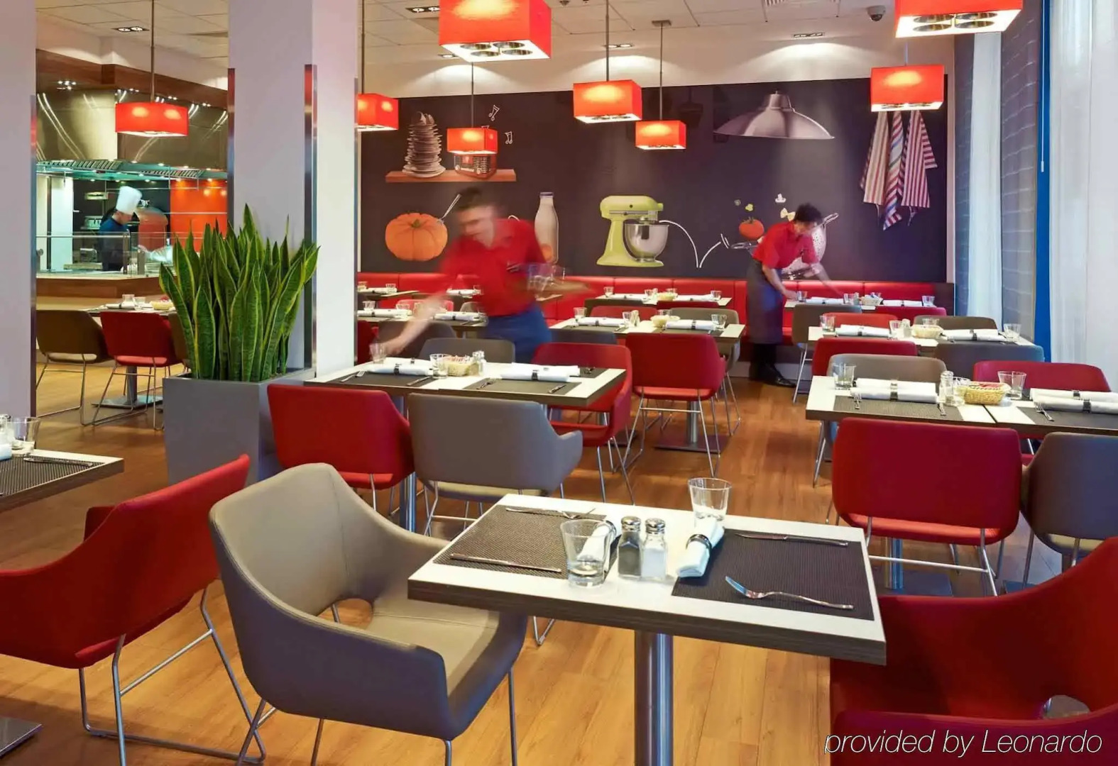 ibis Warszawa West Station