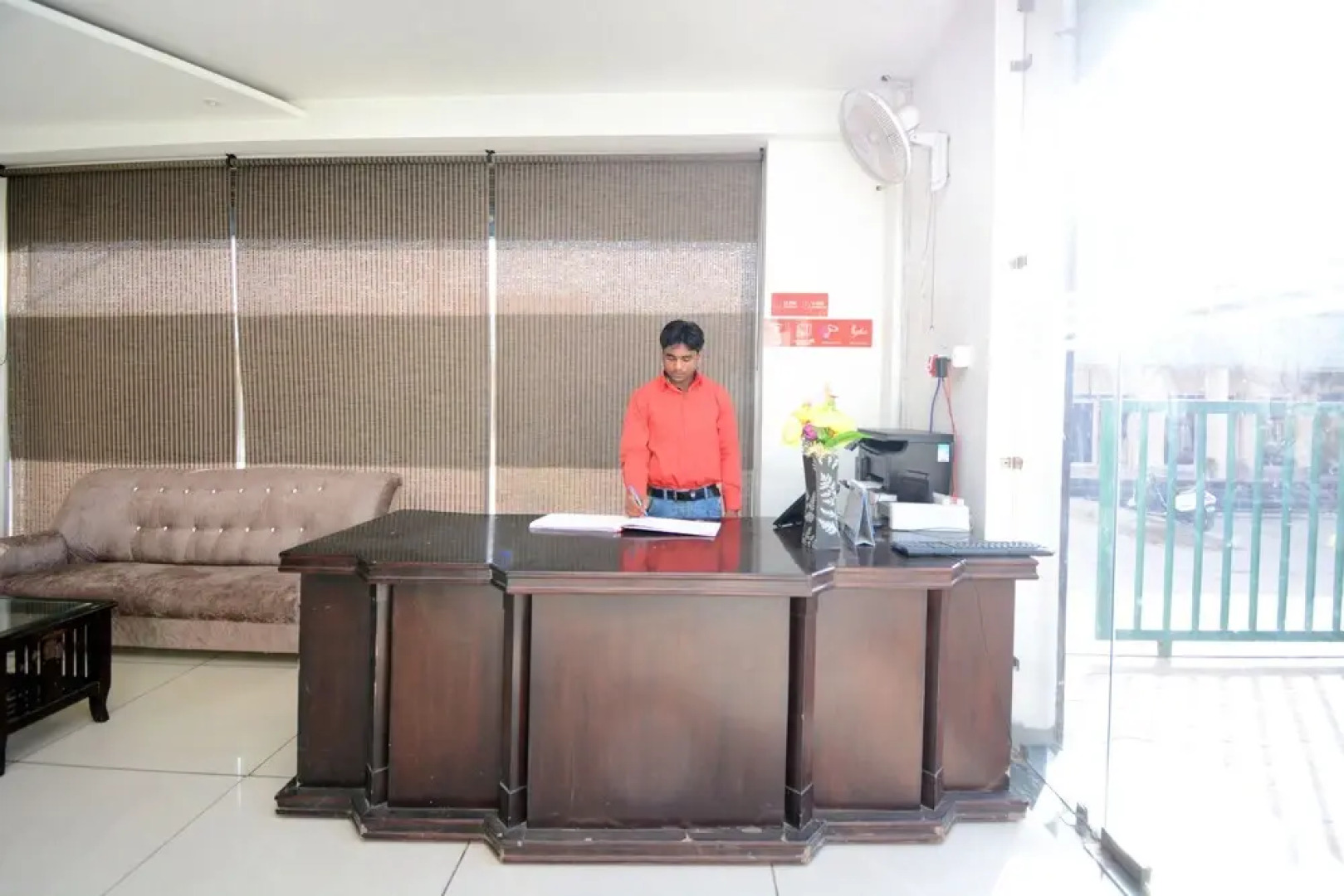 OYO 35679 Hotel Sunrise