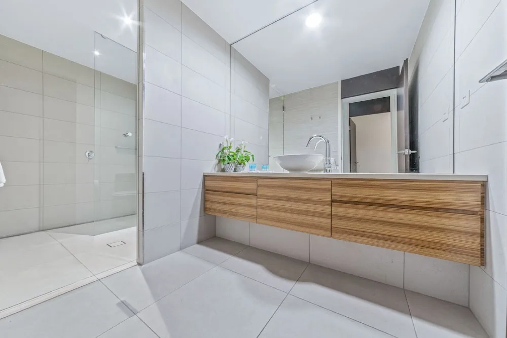 86 Whisper Bay Resort