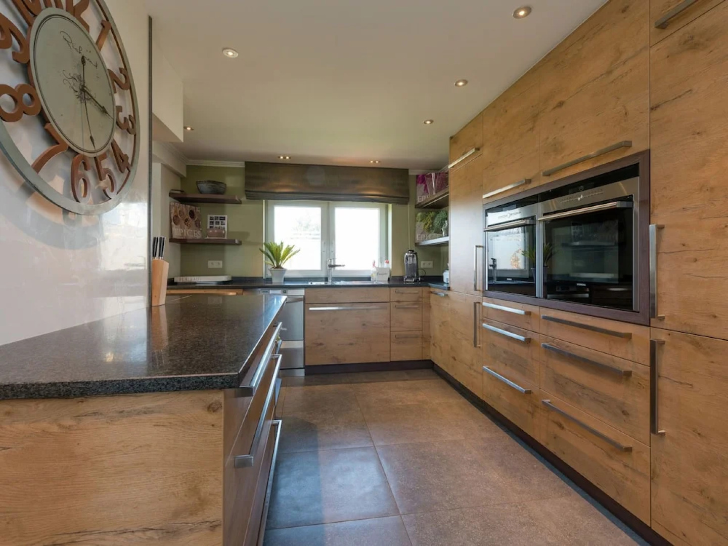 Extravagant Holiday Home in Büllingen With Wellness Centre