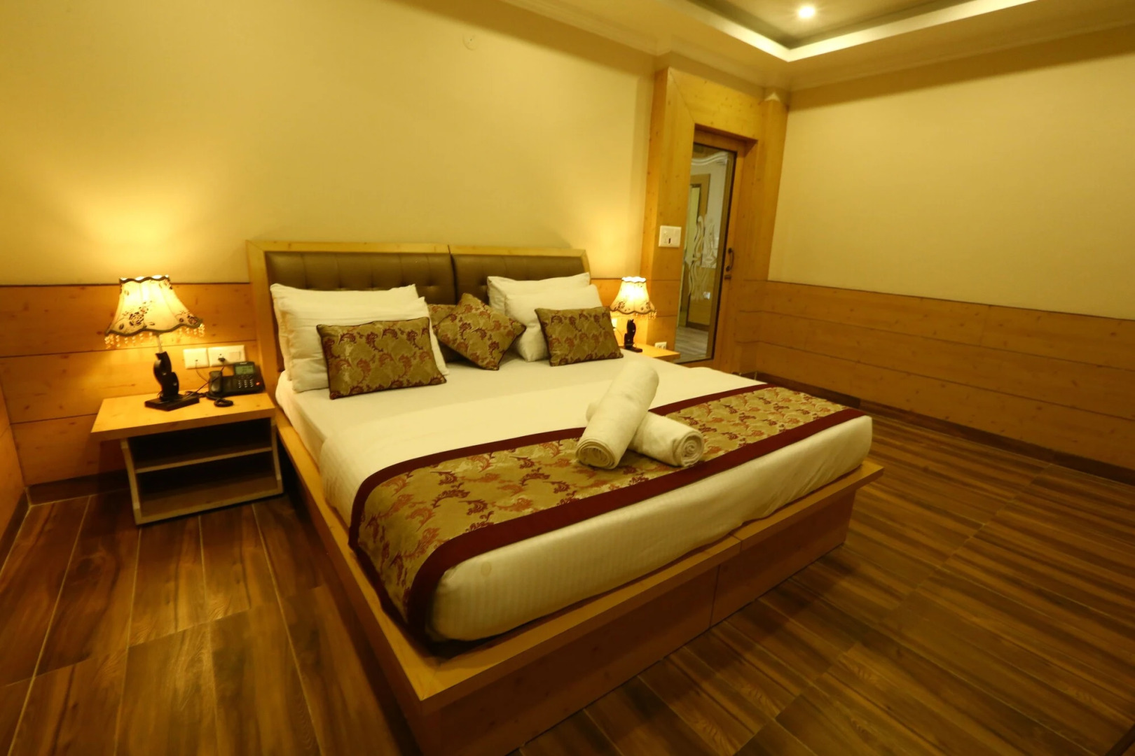 Quartz Himalayan Brothers