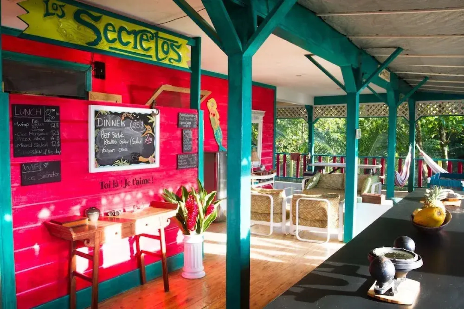 Los Secretos Guest House