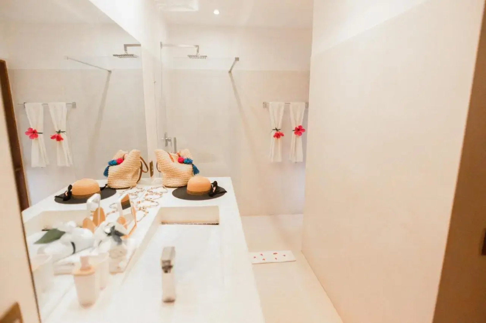 Madeiro Beach Hotel And Resort