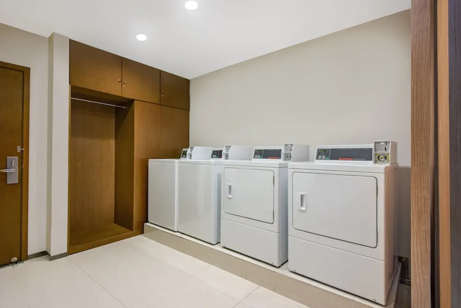 Holiday Inn Express Yancheng City Center