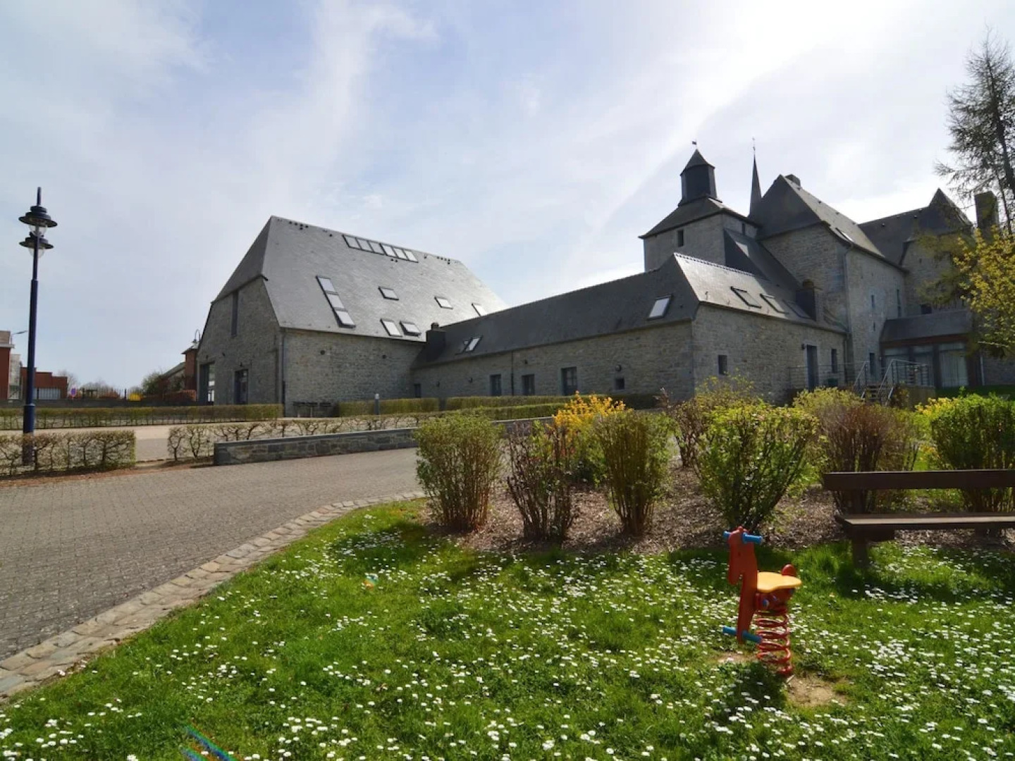 Comfortable Holiday Home near Forest in Macon