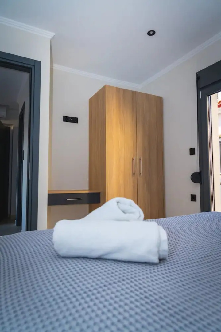 RAFKON Luxury Apartments - Myrina